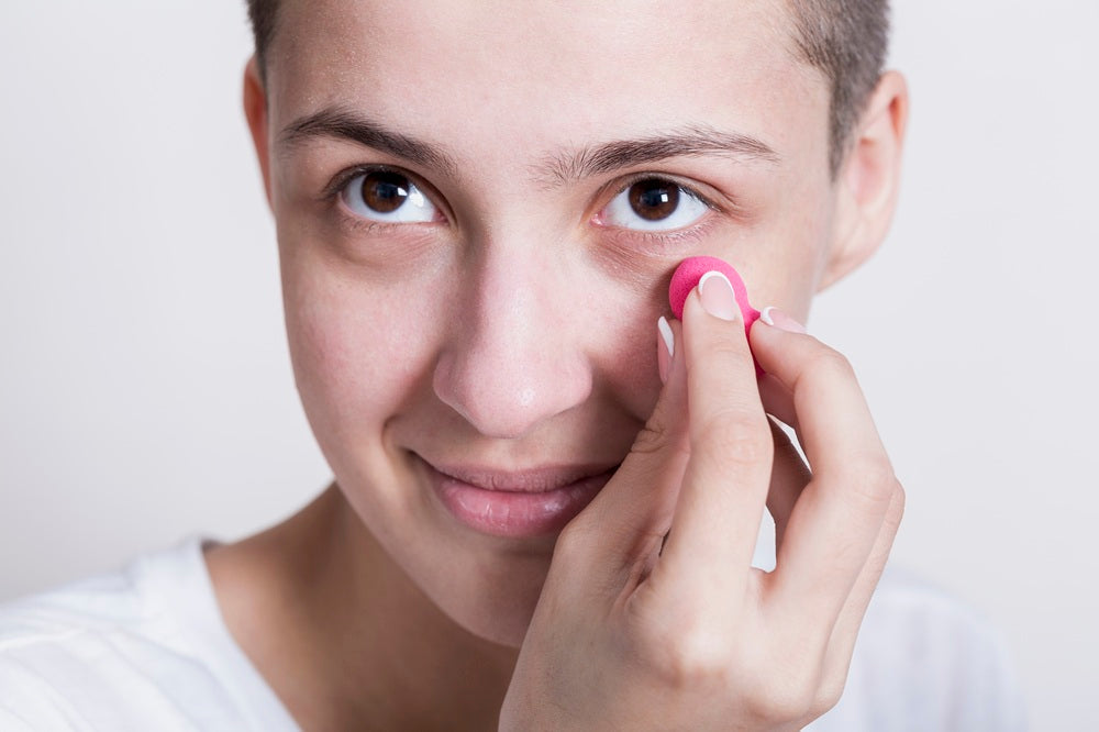 The Best Eye Creams for Dark Circles: Causes, Key Ingredients and Top Picks